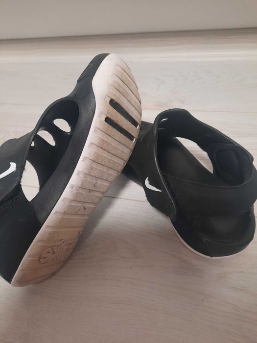 Сандали Nike 33.5новер