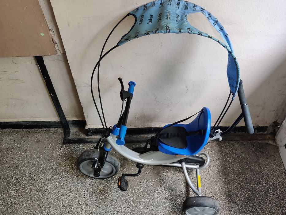 Триколка с Педали за деца от 2 до 4 г. + Чадър и Спирачка ITALTRIKE