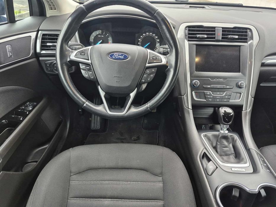 ford mondeo 2019