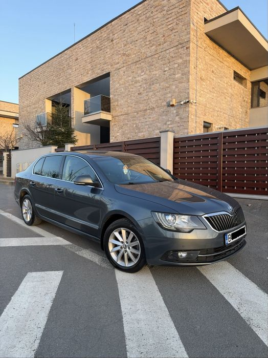 Vând Skoda Superb