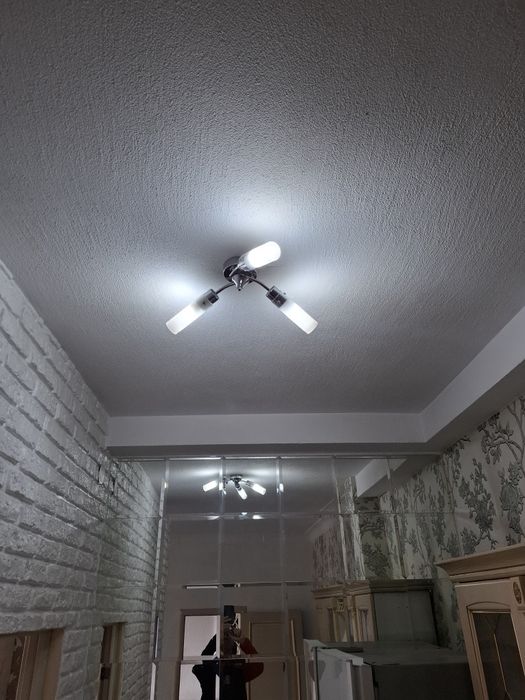 Продаю люстру недорого