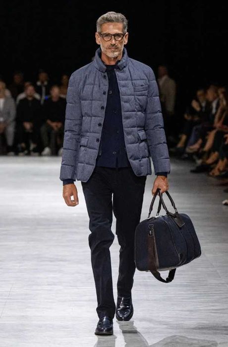 Jacheta slim de lux 46 S M Atelier Torino model OLZEN puf si pene lana