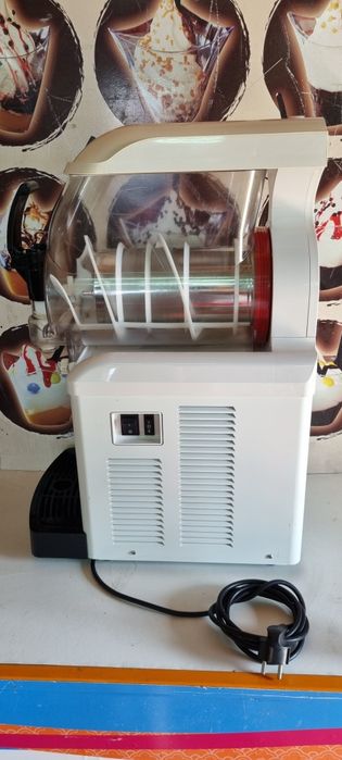 Aparat pentru suc granita / înghețată / ICE COFFE / Shake / Frappe