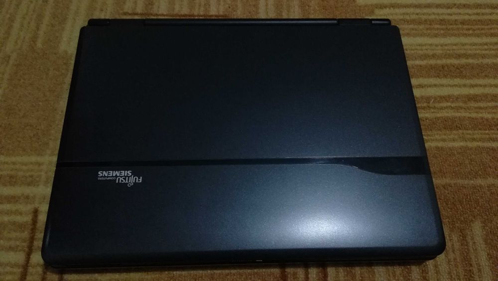 Vând Laptop Siemens  Fujitsu