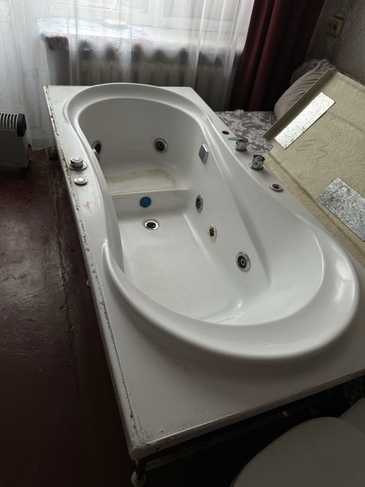 Отдам даром ванную