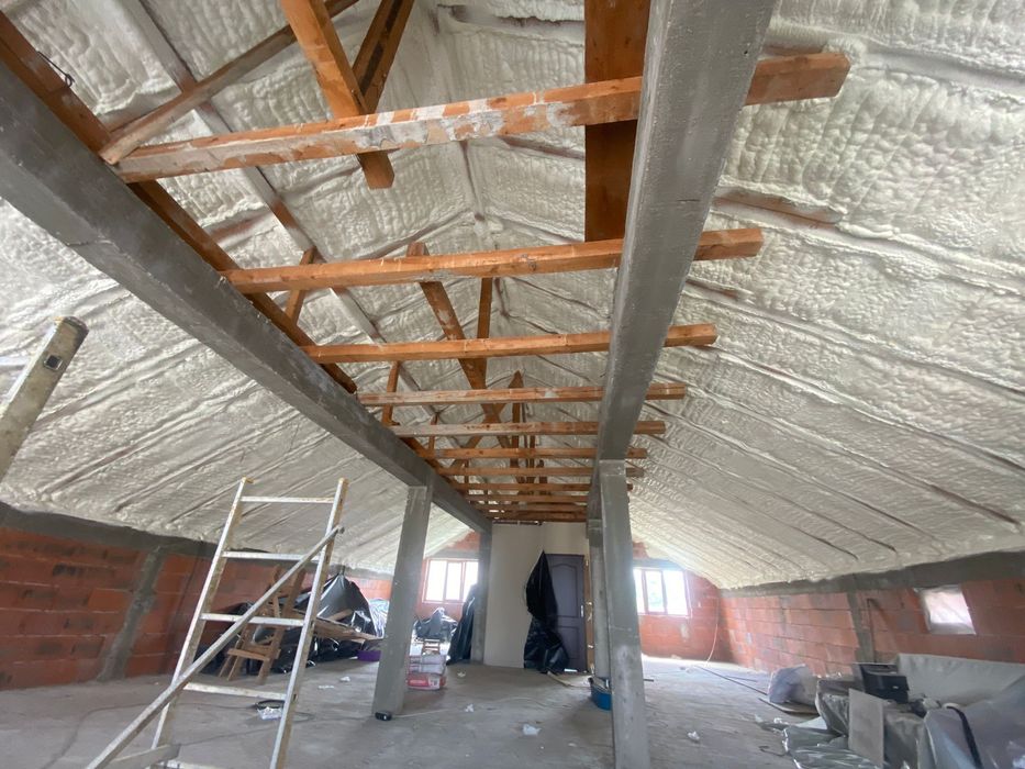 Spuma poliuretanica celula închisa/deschisa/polyuree