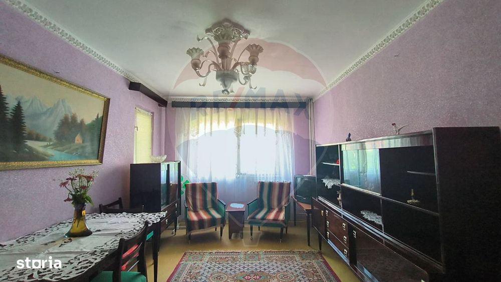 Apartament cu 3 camere de vânzare, decomandat Micro 17- Galați