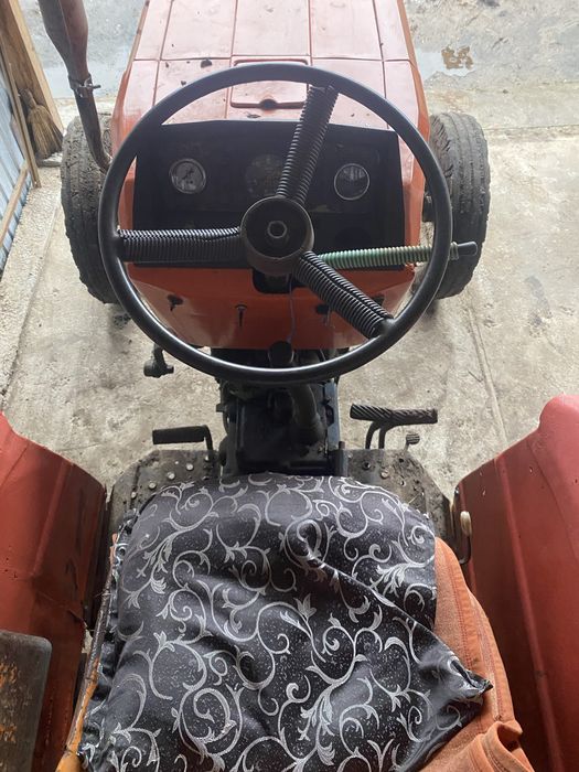 Vand tractor 445  pret 4500€