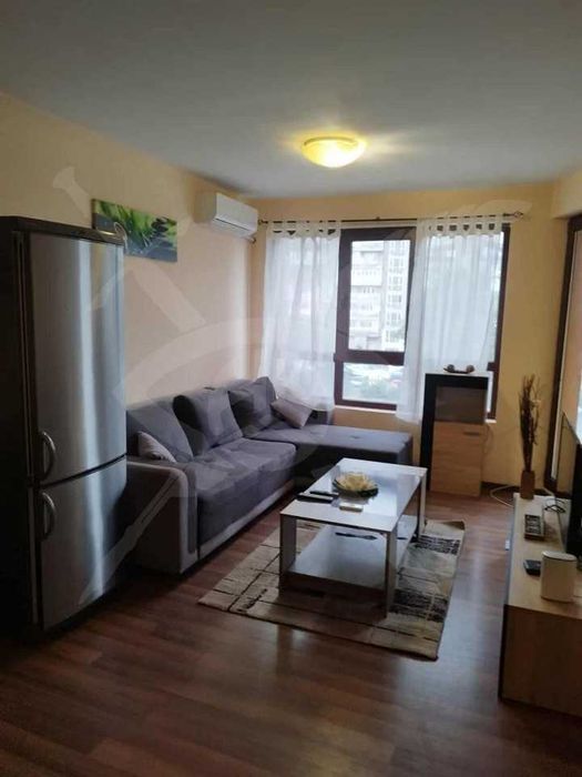 Дава се под наем Двустаен апартамент в Варна, Конфуто - 65 кв.м за 450 € - Снимка #2