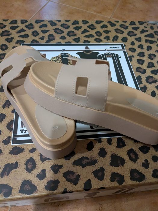 Нови дамски чехли