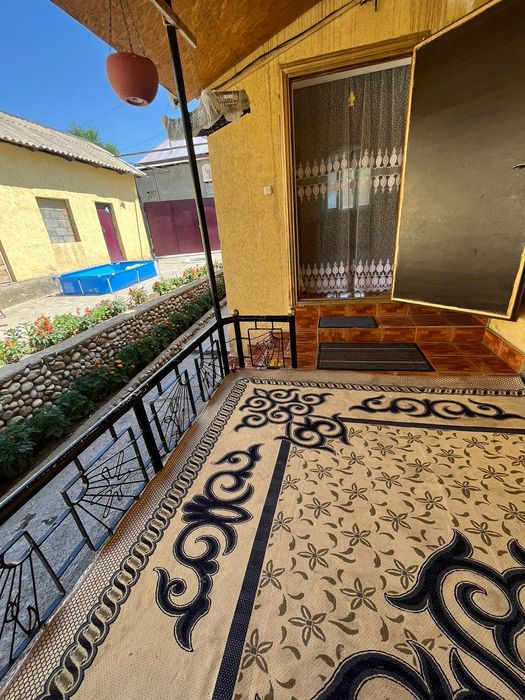 Жер үй сатылады.  Бір жарым қабат.