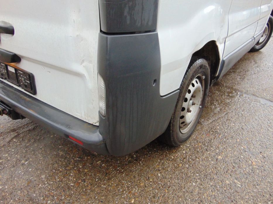 Flaps spate bara Opel Vivaro 2001-2010 flapsuri bara spate stanga dreapta cu lampa