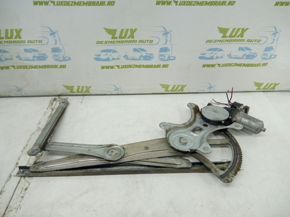Macara geam stanga spate mn182354 Mitsubishi L200 3  [din 1996 pana