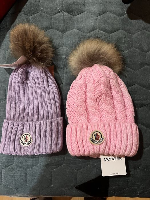 Дамски зимни шапки