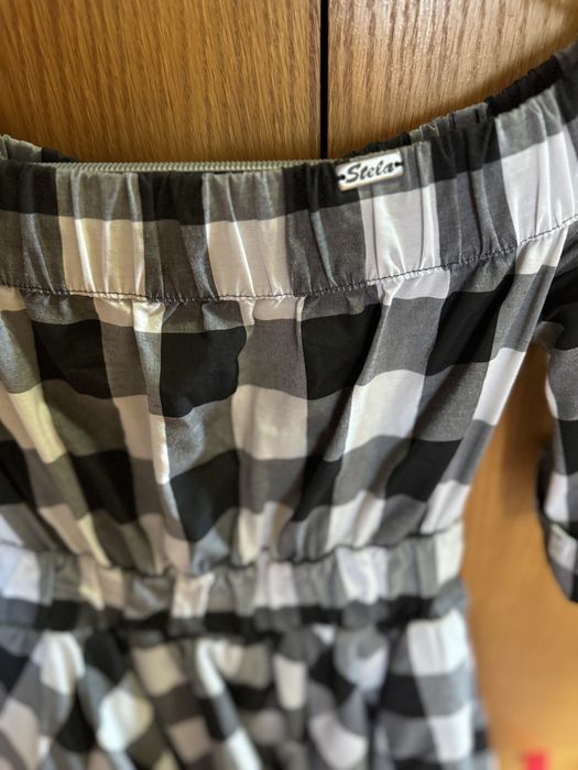 Рокля Резвая черно бяла