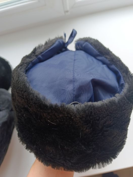 Продам зимнюю шапку