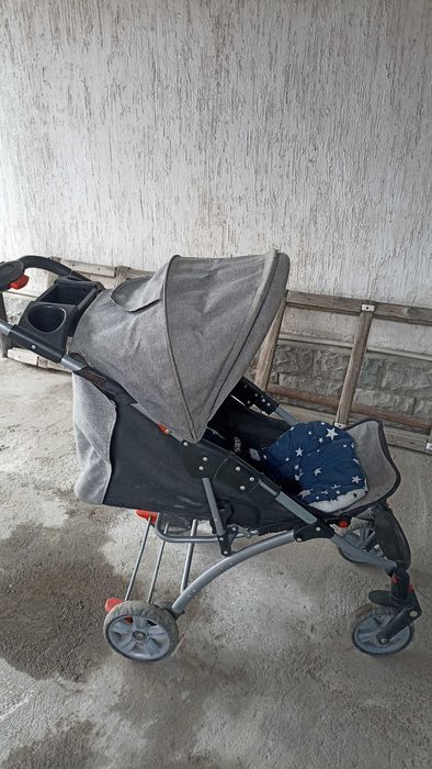 Продам коляску , ходунки , манежка, велосипед