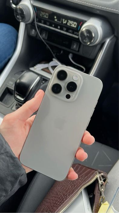 iPhone 15 pro sotiladi