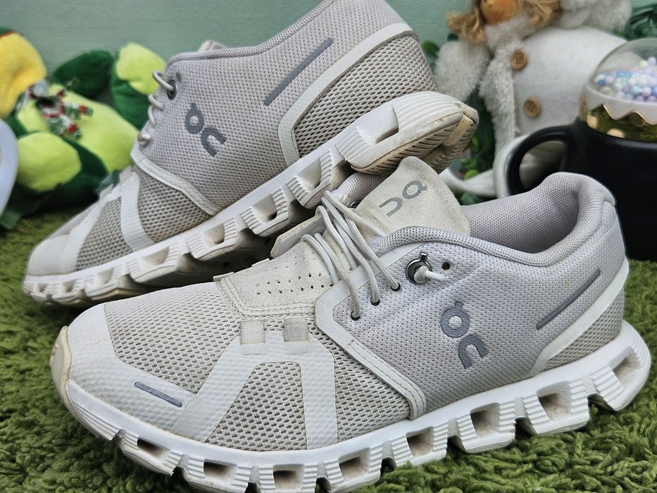 On Cloud бели кецове N37