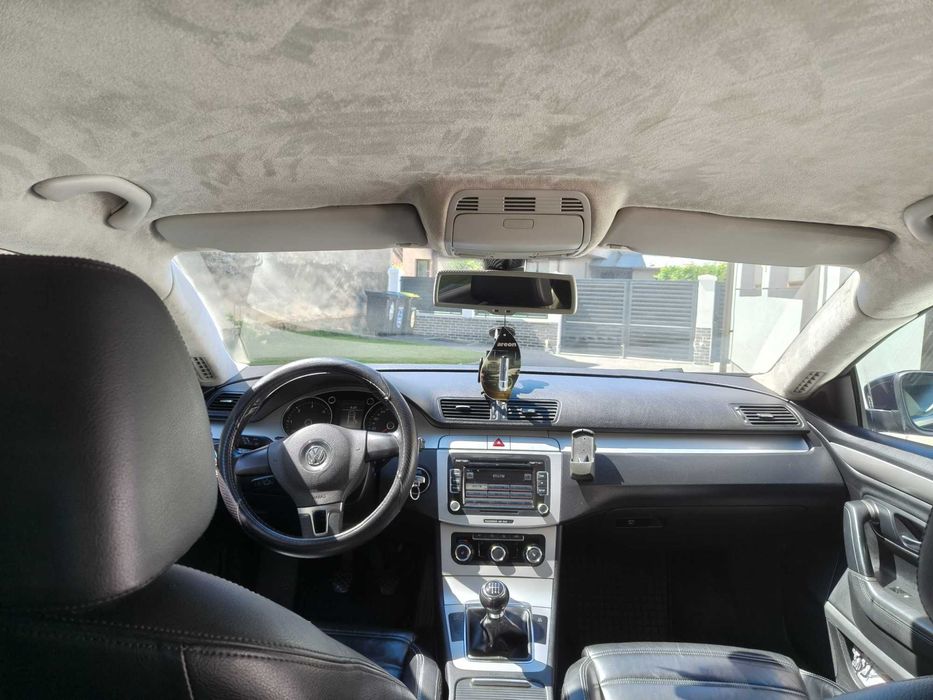 Vând Volkswagen Passat CC