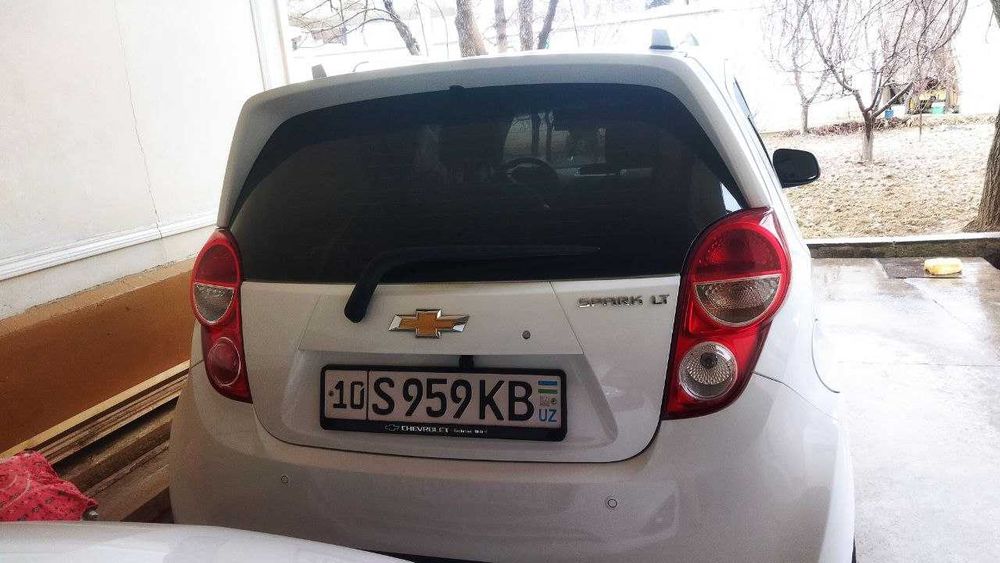 Продаётся SPARK  4 позиции в отличном  состояние