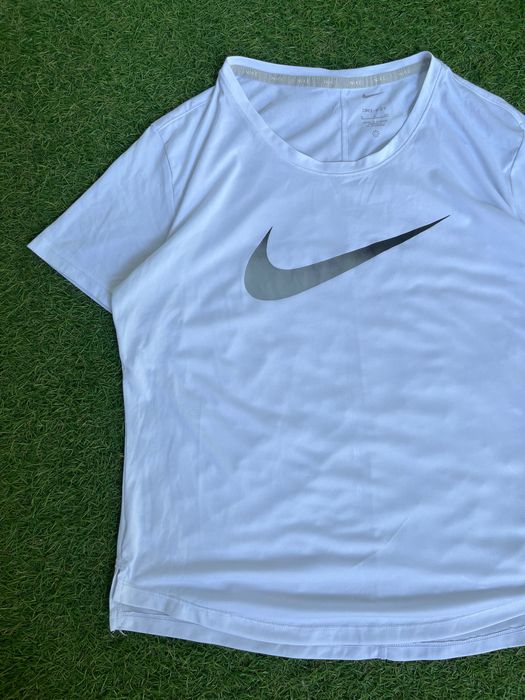 Дамска блузка : Nike Dri-Fit One W T-shirt S