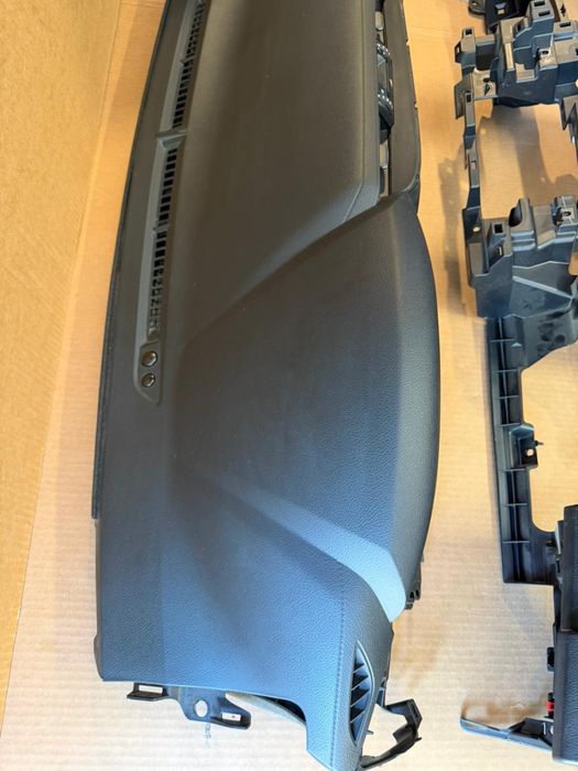 Plansa bord toyota hylux 2017