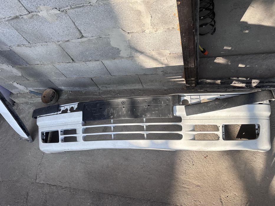 Бампер передний на бмв е36