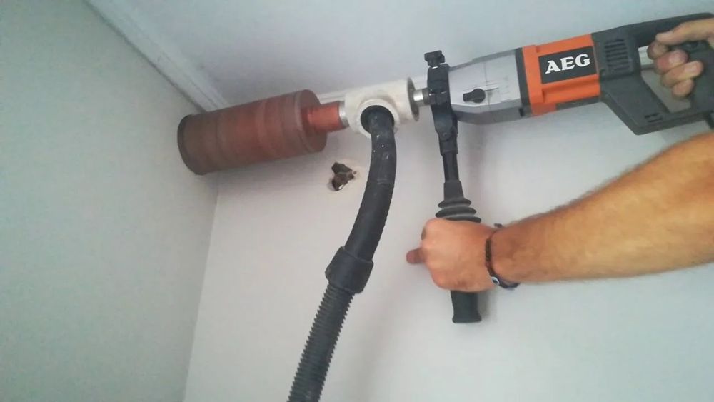 Алмазное бурение сверление!Недорого!!!