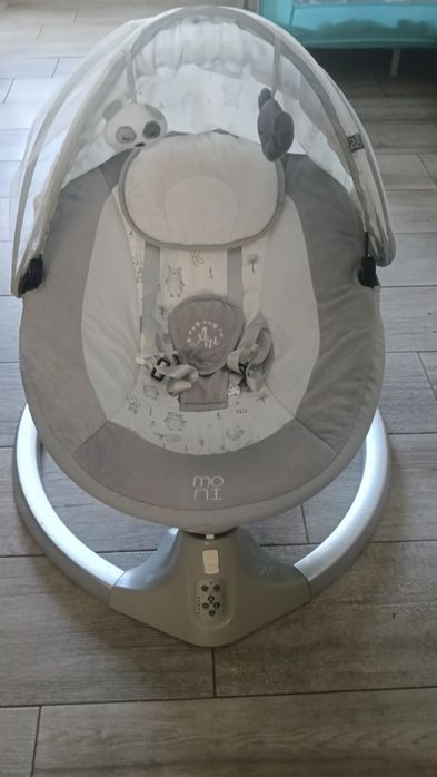 Leagăn electric pentru copii