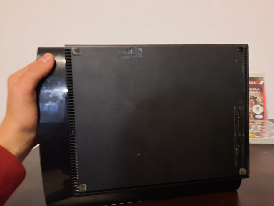 Playstation 3 super slim с 8 игри