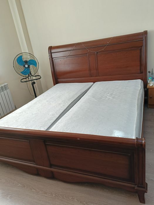 Отдам двухспальнюю кровать