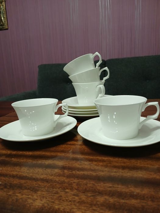 Сервиз   за  кафе - бял