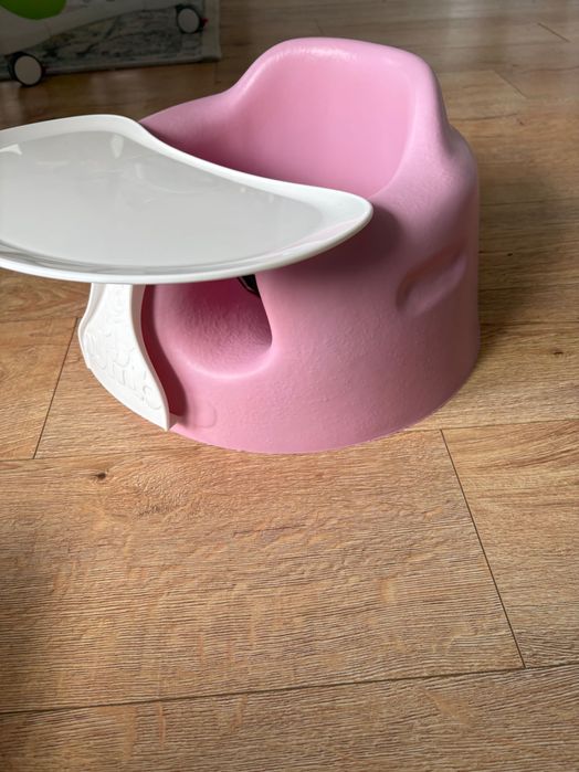 Бебешко столче Bumbo с масичка