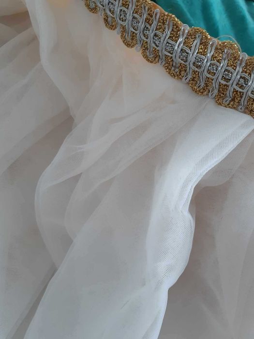 2 fete de masa prezidiu nunta