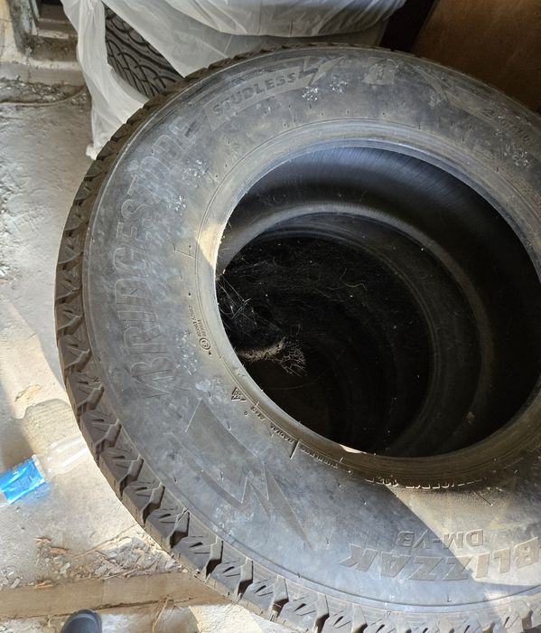 Зимние шины Bridgestone