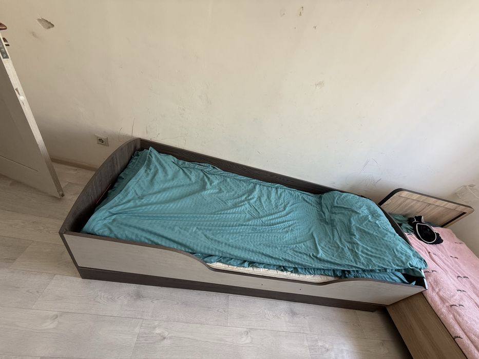 Детская мебель .шкаф + 2 кровати