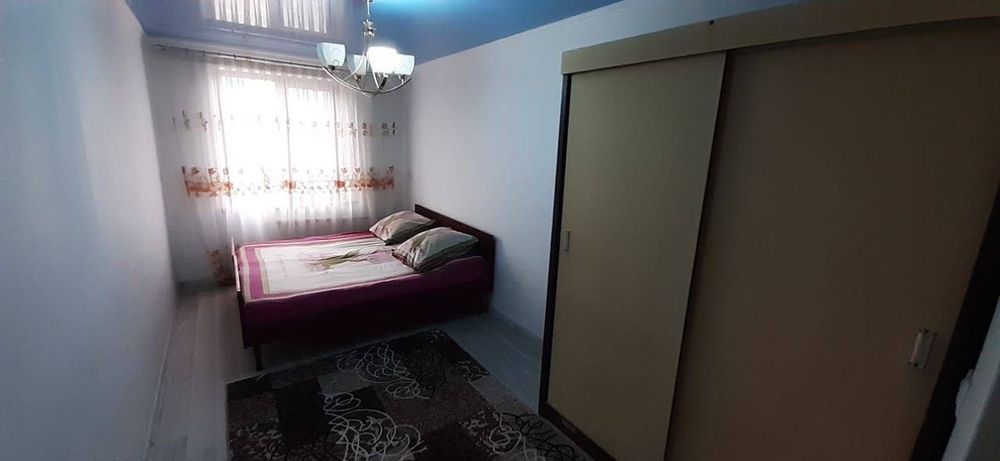 Сдаётся 2х комнатная квартира 
В горде Алмалыке
C обстановкой