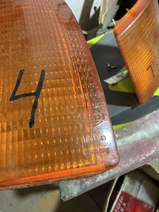 Повотники на VW T-4 Hella