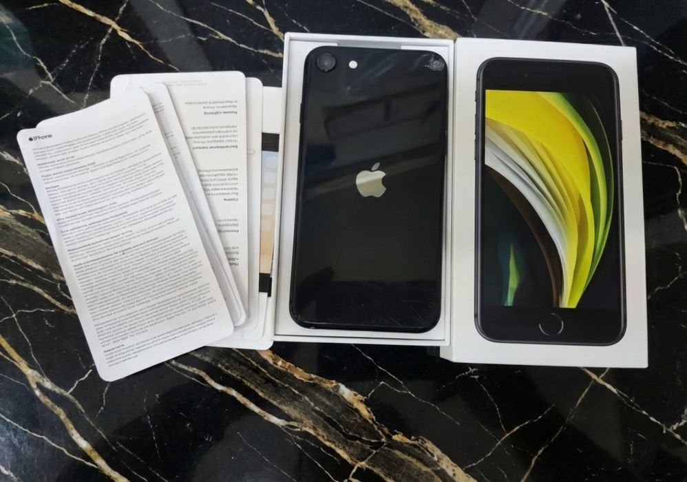 iPhone se 2020 black