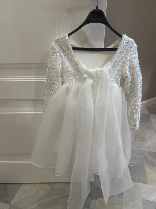 Продам платье нарядное