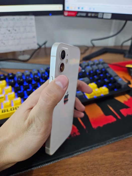 Iphone 12 белый в идеальном  состоянии