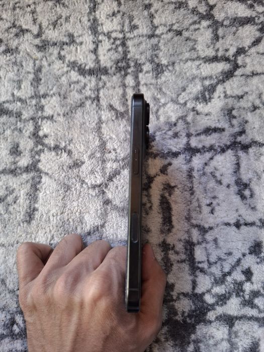 Iphone 16 pro black