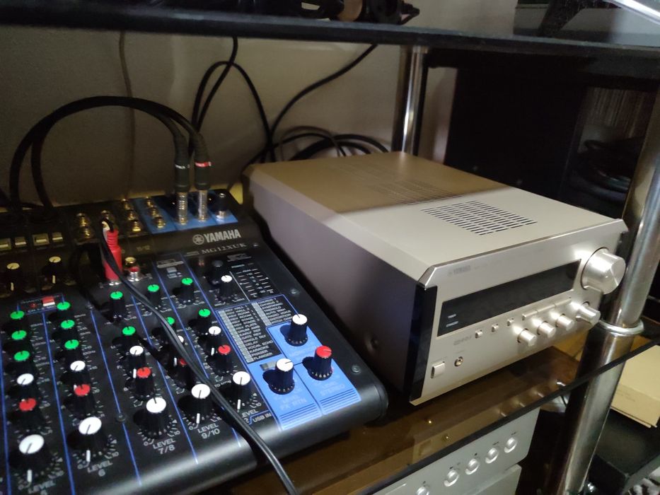 Yamaha E-200 Piano Craft