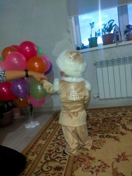 Бір жас наборлар