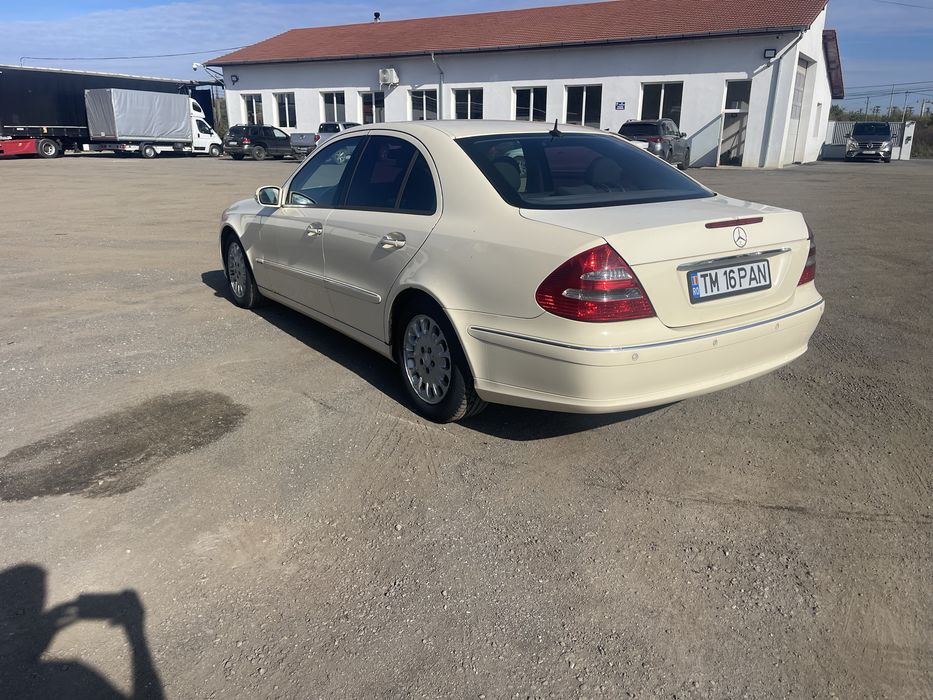 MERCEDES-BENZ E-Class 2003 — imagine 4