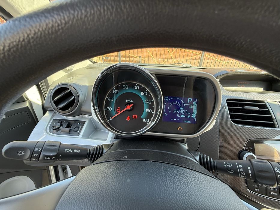 Продам машину Chevrolet Spark 2022года