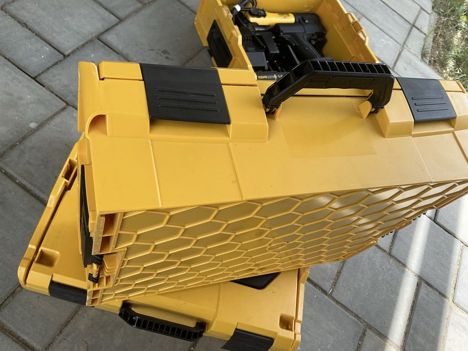 Vind presa sertizare noua neutilizata niciodata 0 presari Rems MiniPress 14,4 cu bac M15,18,22,28,35