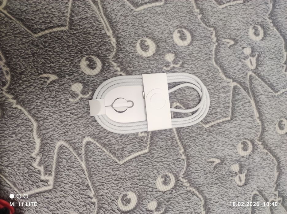 оригинальный  кабель Type-s