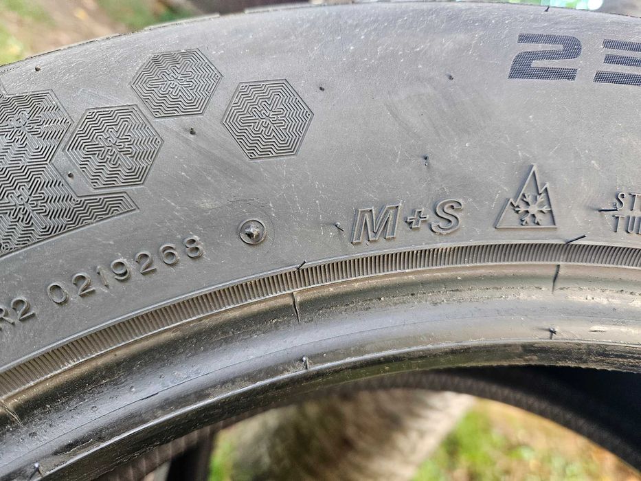 Зимни гуми с размер 235/55 R19